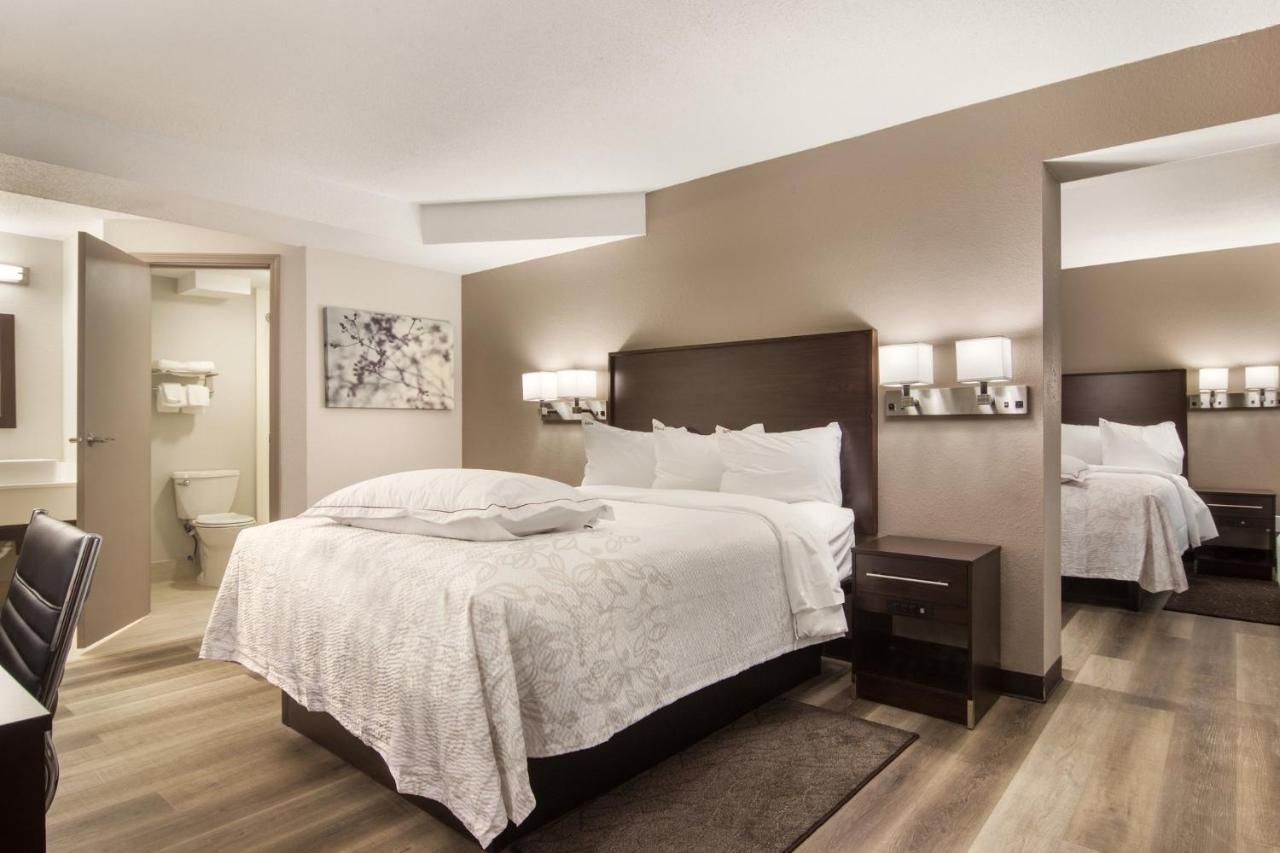 Red Roof Inn Plus & Suites Эри Экстерьер фото