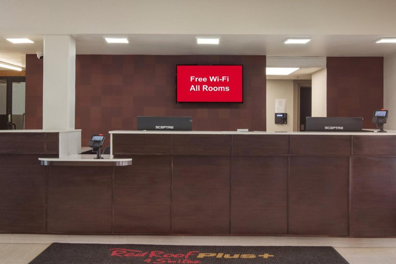 Red Roof Inn Plus & Suites Эри Экстерьер фото